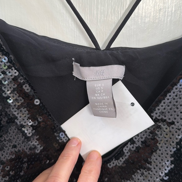 H & M Black Sequin Tank Sz S - Picture 4 of 4